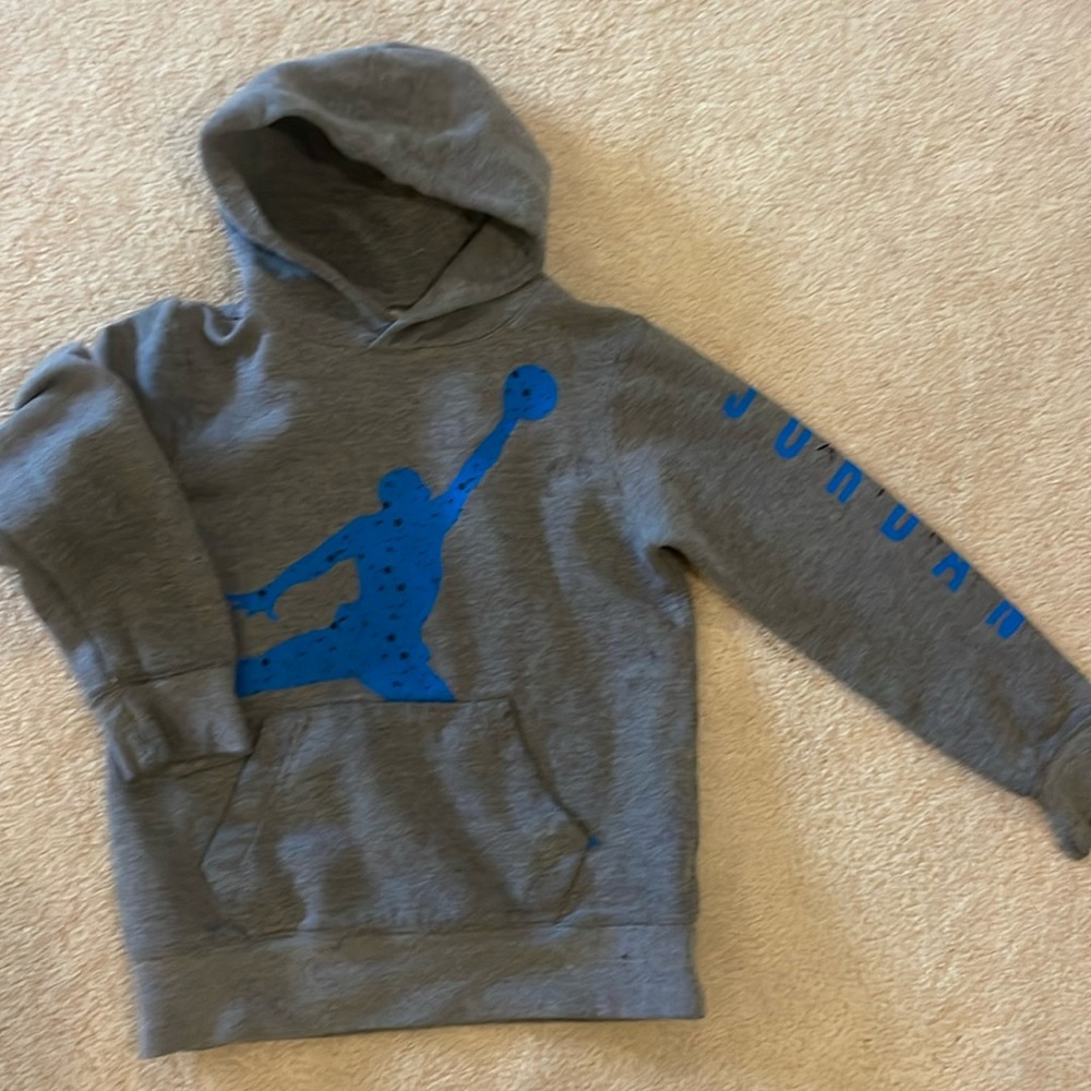 Jordan boys sweatshirt size medium